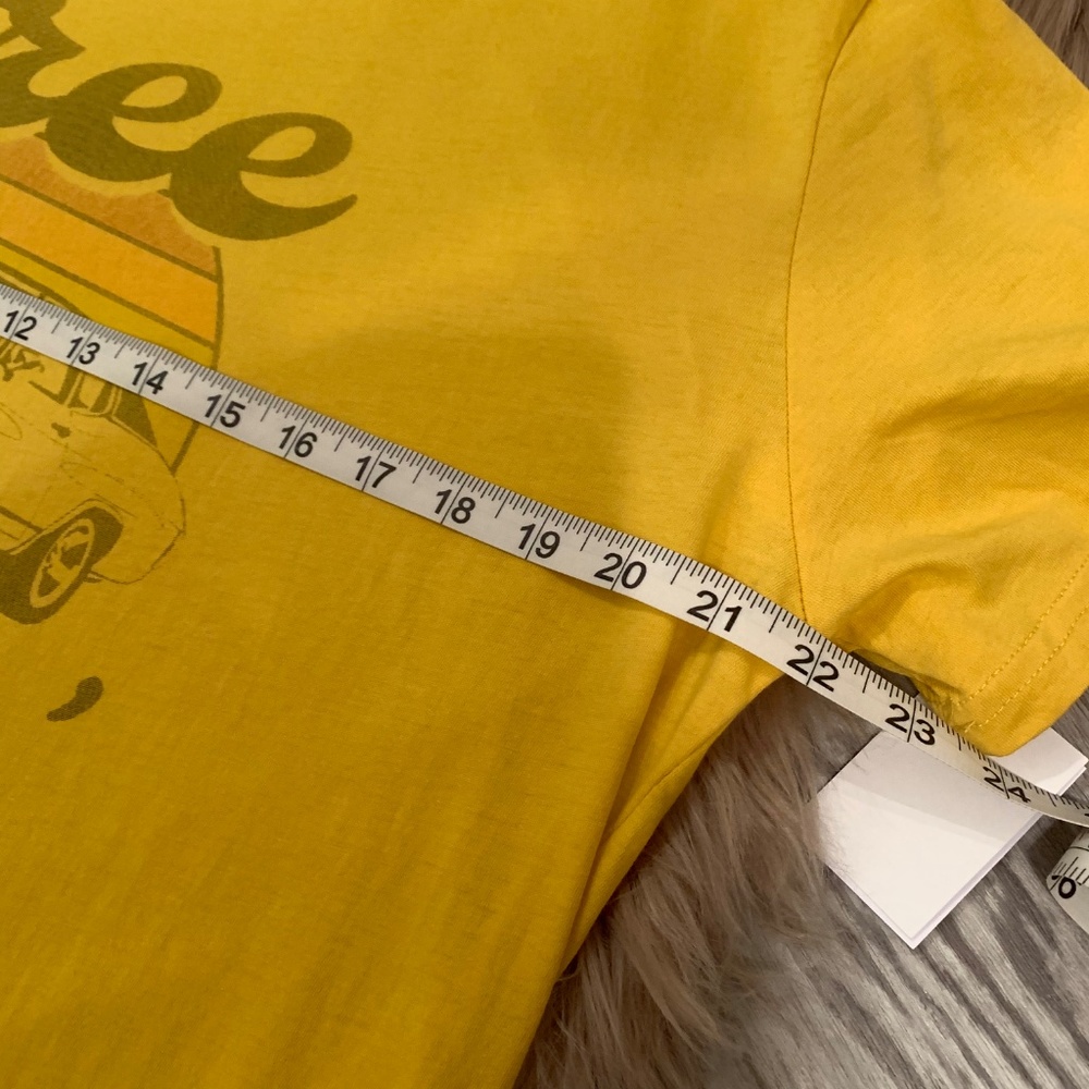NEW Free Wheelin' Graphic Tee - Picture 3 of 6